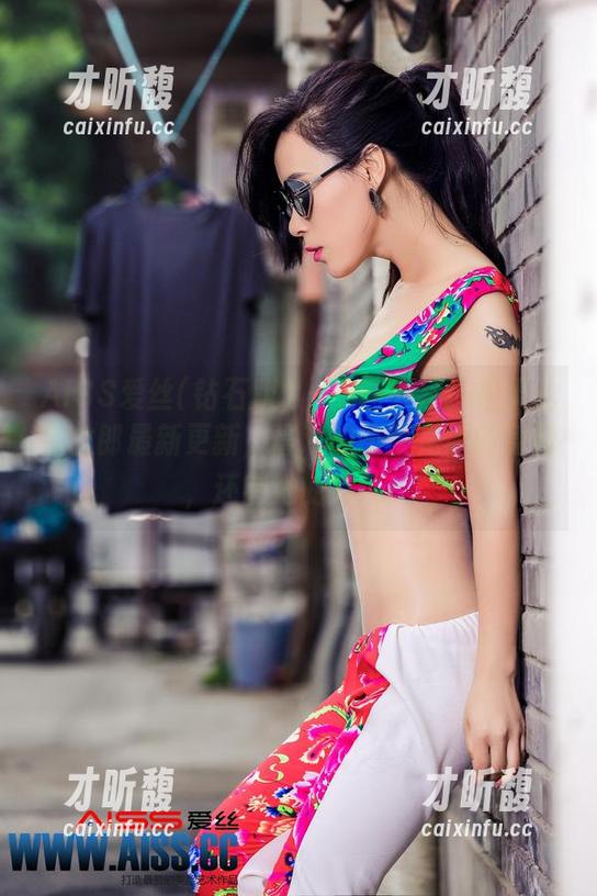 AISS爱丝(钻石版) - 美图来袭！松果儿兔女郎最新更新，喜欢的不仅是她的身材，还有她的勇气！