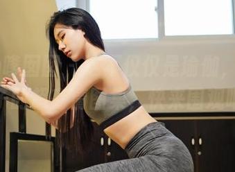 Feilin嗲囡囡 – 这不仅仅是瑜伽，还是尤尤子的超高清图集，快来围观吧！