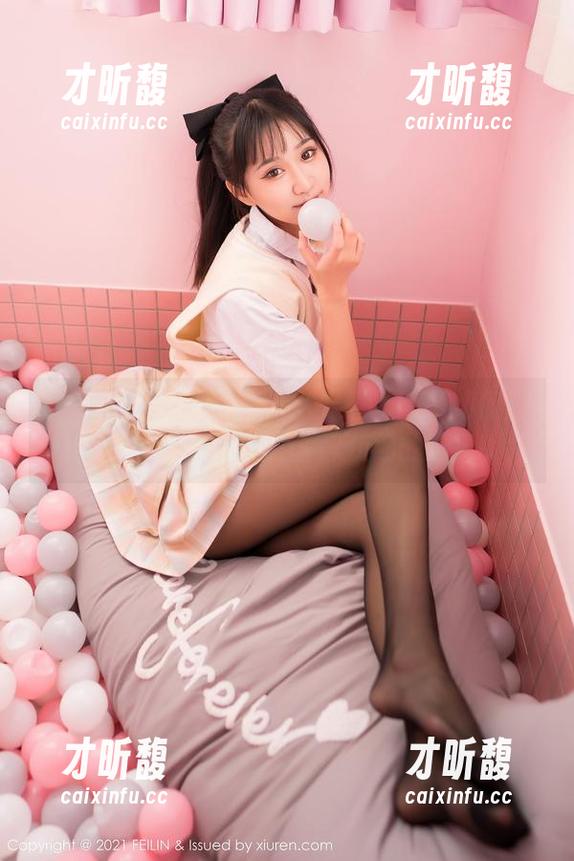 Feilin嗲囡囡-施忆佳KITTY Feilin嗲囡囡 - 看施忆佳KITTY如何用温柔写真和原图俘获你的心