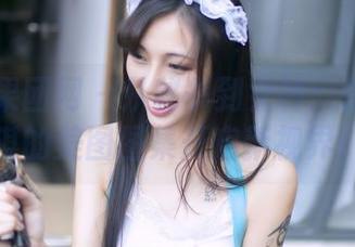 GIRLT果团网 – 从秘书到女神：跟随莫雅淇的美图图集开启新视界！