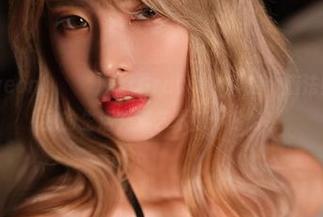 精选Hyoyeon(김효연)ArtGravia：真是个魔法师，瞬间让我的生活充满艺术感，哈哈！