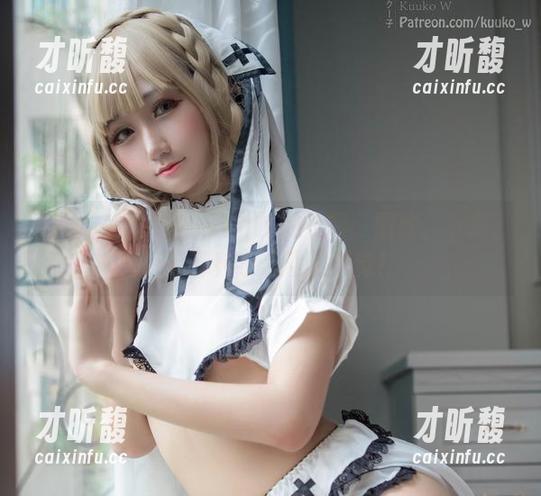 让我们来聊聊KuukoW的礼服：图库、下载、还有那种小心动的感觉！