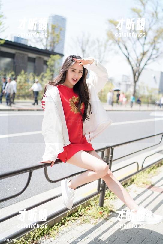 MiStar魅妍社-Mieko林美惠子 MiStar魅妍社 - 这牛仔裤也太会穿了吧?Mieko林美惠子在高清图库里疯抢的镜头