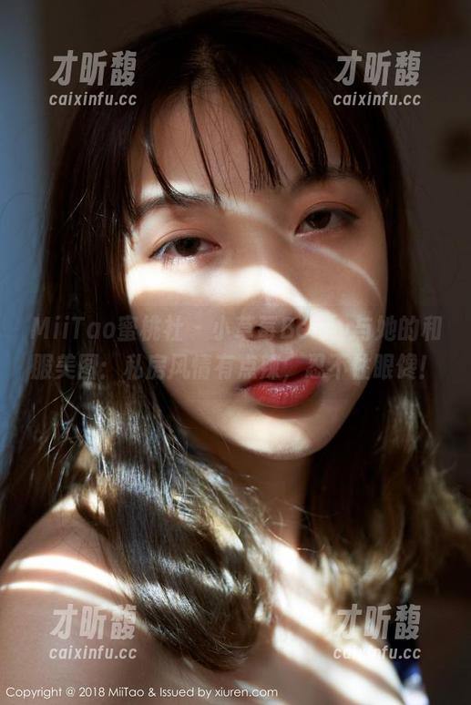MiiTao蜜桃社-小草莓Berry MiiTao蜜桃社 - 小草莓Berry与她的和服美图:私房风情有点辣,忍不住眼馋!
