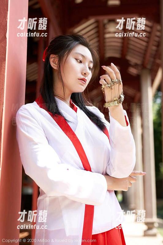 MiiTao蜜桃社 - 琉璃lily的户外最新图包，看来是把“随意”演绎到了极致，这风格我给满分