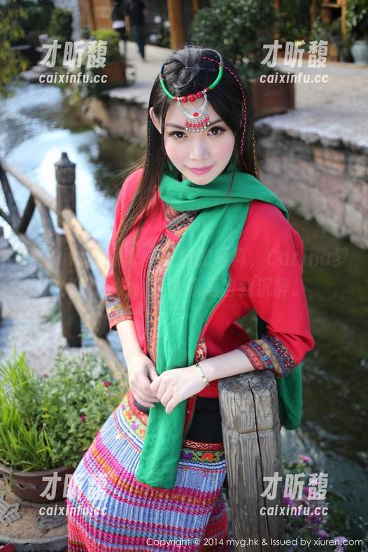 MyGirl美媛馆 - 学妹的写真，Carina梦绮这感觉，简直像是自我沉醉。