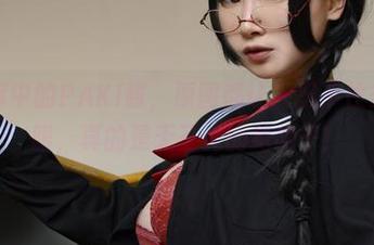 牛仔裤中的PAKI酱，原图都让人忍不住多看几眼，真的是无圣光的绝绝子！