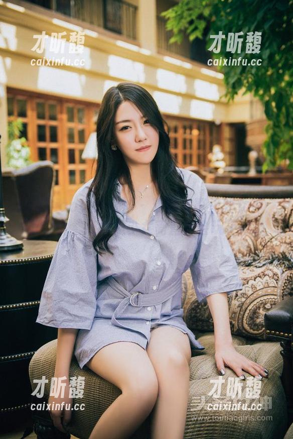 TouTiao头条女神-王紫琳 TouTiao头条女神 - 精选写真里的女神:王紫琳,草帽美少女简直太会玩了吧。