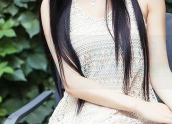 TouTiao头条女神 – 童安琪与白色的结合，竟然让我想到了初恋那个傻傻的夏天
