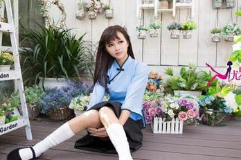 UGirls尤果网 – 最新绮里嘉的礼服写真，真是惊艳又让人想多了…
