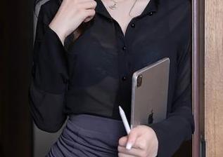Xiuren秀人网 – 被严利娅Yuliya的夏日写真击中，套图让人想偷偷保存到心里！