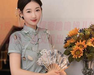 Xiuren秀人网 – 探索噜噜妞儿的和服图包：色彩绚丽，却又透出一丝淡淡的忧伤。