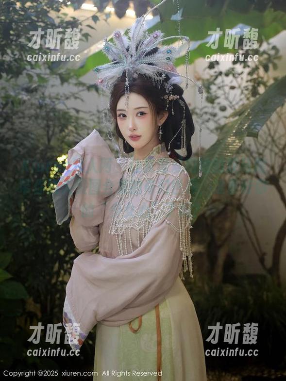 Xiuren秀人网 - 让夏雪爱和她的双马尾带你进入美图合集的奇幻世界，准备好你的“少女心”了吗？