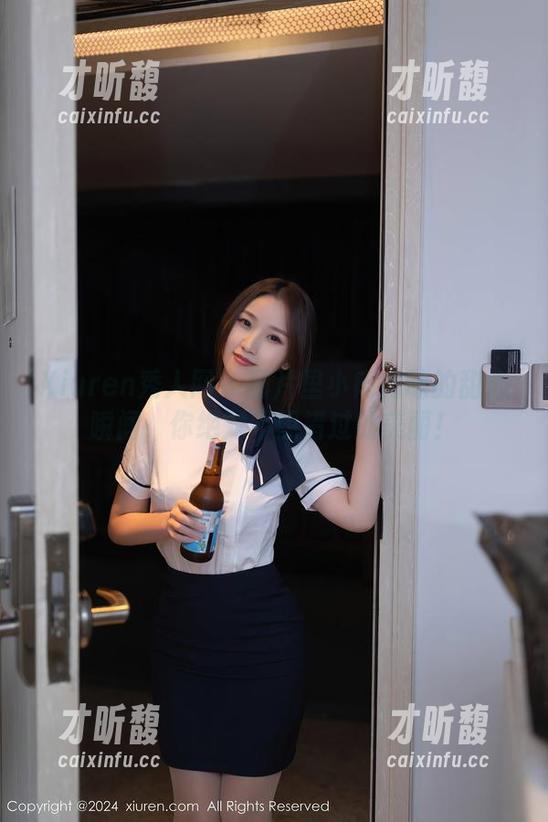 Xiuren秀人网-小肉肉咪 Xiuren秀人网 - 图片里小肉肉咪的甜心瞬间,你绝对不想错过的美丽!