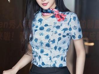 Xiuren秀人网 – 心妍小公主的制服OL写真集来啦！看她怎么把办公桌变成时尚舞台！