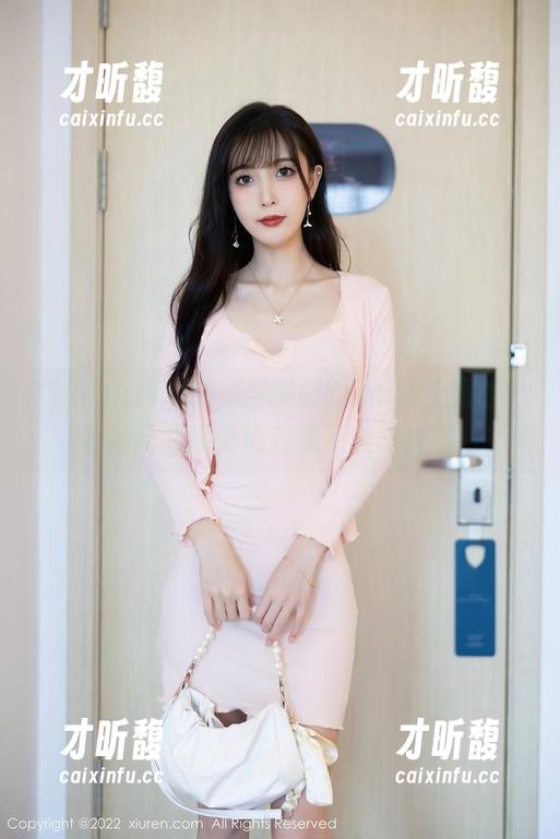 Xiuren秀人网-美昕Yumi Xiuren秀人网 - 当美昕Yumi遇上蕾丝,私拍竟然意外地变成了美图大赛!