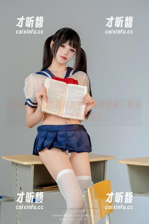 Yiko湿润兔的黑丝美学：高清图册，快来围观这场色彩的暴击！