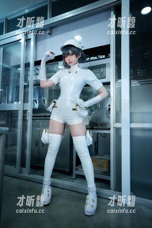 ZinieQ 走过路过不要错过!ZinieQ制服最新写真集等你翻阅!
