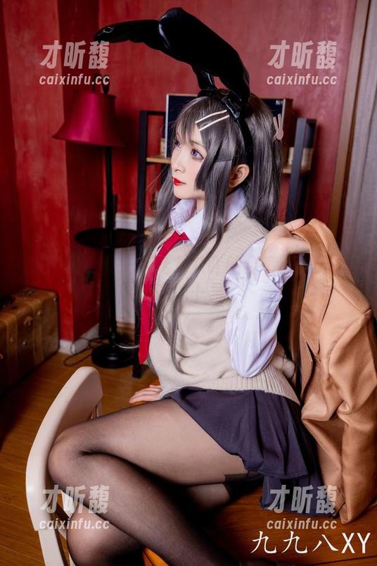 九九八吖 从菜刀到镜头:九九八吖的全套厨娘写真,骚气十足!