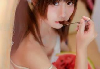 原图新鲜出炉：九曲Jean的美足，想不关注都难！