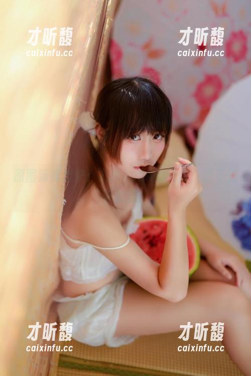 九曲Jean 原图新鲜出炉:九曲Jean的美足,想不关注都难!