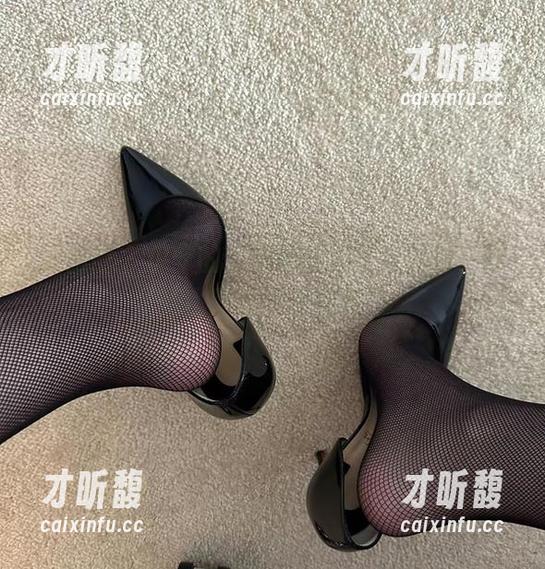 保守的二舅妈 微密圈 - 保守的二舅妈的无圣光图包,剧情比肥皂剧还离奇!