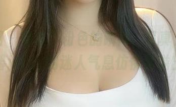 微密圈 – 穿梭于粉色的瞬间，写真无圣光，可馨juicy的迷人气息仿佛要溢出来！