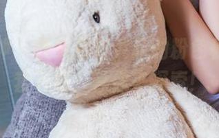 头条女神 – 快来看看尹菲的粉色秘藏，全套下载，等你来探索！