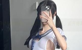 微密圈 – 独特福利来袭，女刺客的紫色袜图片，点开绝对不后悔！