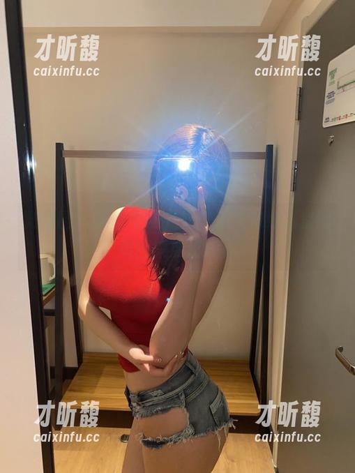 奶宝妹纸 微密圈 - 黑暗中的光亮,奶宝妹纸浴室福利图集如影随形