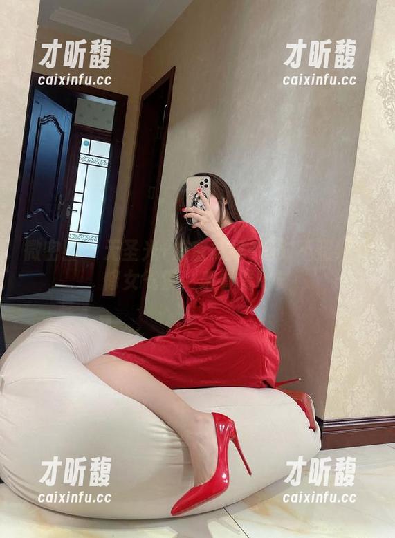 奶宝妹纸 微密圈 - 无圣光+奶宝妹纸=绝对不正经的修女气质,来看看吧!