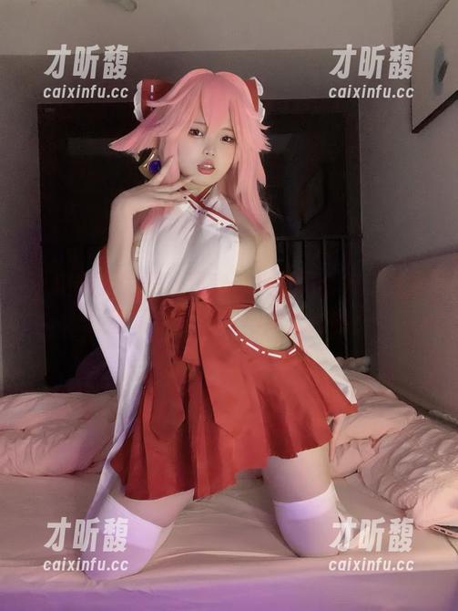 小瑶幺幺的黑丝狂欢：双马尾合集，警告！看了会想唱双马尾之歌哦！
