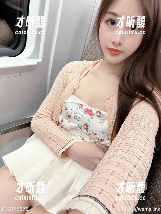 微密圈 - 免费图册：小萌子内衣秀，来看看这个“萌”字怎么变得微妙？