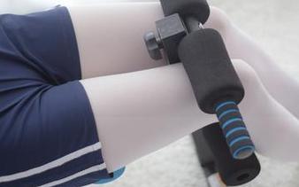 黑色过膝袜与短裙的完美邂逅：少女秩序壁纸大放送！