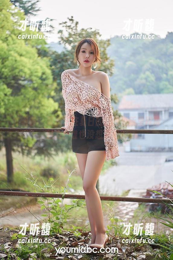 尤蜜荟-夏美子 尤蜜荟 - 夏美子在夏日的图包更新里释放魅力,谁也没想到吧?