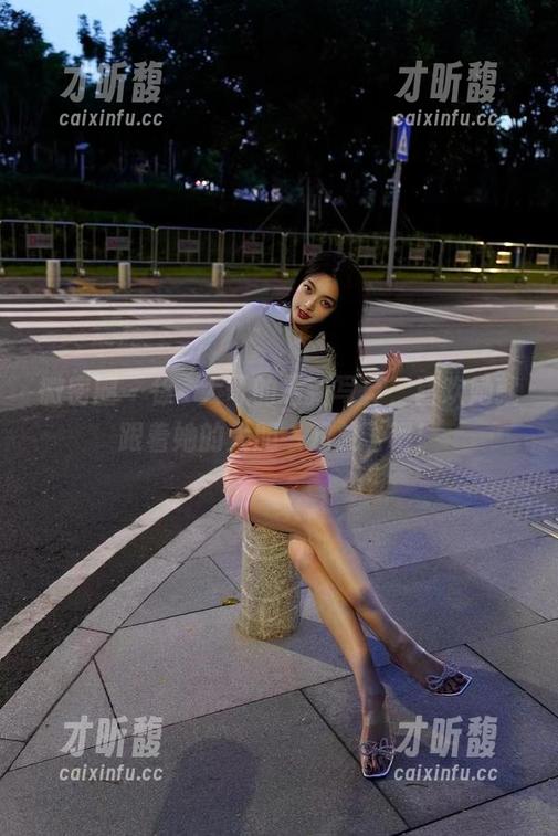 徐珺大哥 微密圈 - 徐珺大哥的最新写真,喜欢她就跟着她的大胆一起放飞吧!