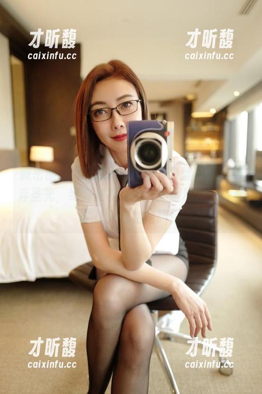 果儿Victoria 微密圈 - 果儿Victoria的白丝写真,摒弃圣光,绝对是视觉的‘黑暗料理’,看了让人想咕咕叫!