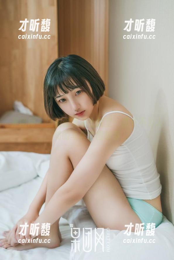 果团网 - 当酸酱兔遇上教室：那些不为人知的写真套图故事