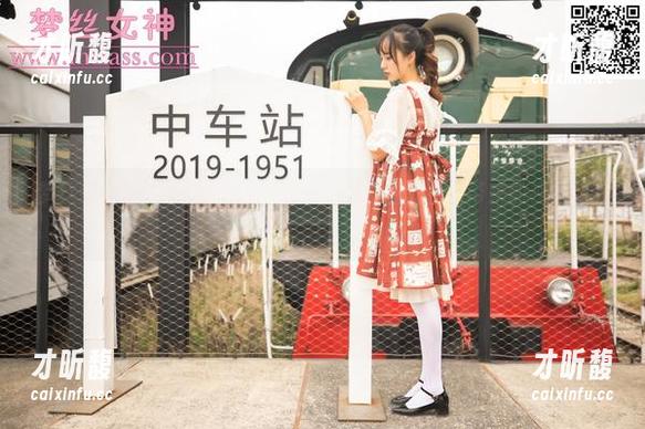 梦丝女神 - 探秘苏柔教室：看看这些原图和照片带来的视觉冲击！