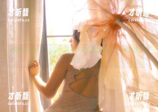 樱晚gigi 樱晚gigi映:“话说,我是不是无意间开启了一种新型写真艺术?