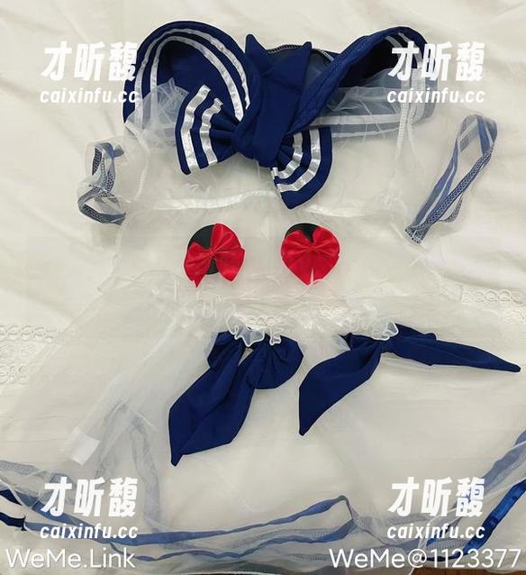 海豚baby 微密圈 - 白色海豚baby:专属原图,把这一抹清新搬到你的壁纸里!