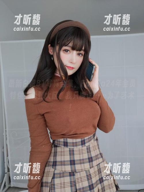最新白银81写真合集，Fantia24年会员特供！看到大腿，我只能说……为了艺术！