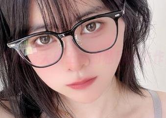 沉醉在眼酱大魔王w的私房睡衣作品里