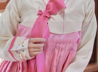 秀人网 – 卓芷伊EricA女神来了！免费写真让我们瞬间变成自信小迷弟（迷妹）！