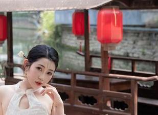 秀人网 – 周于希Sally的黑丝美腿原图更新，发现新角度和新姿势，一起看吧！