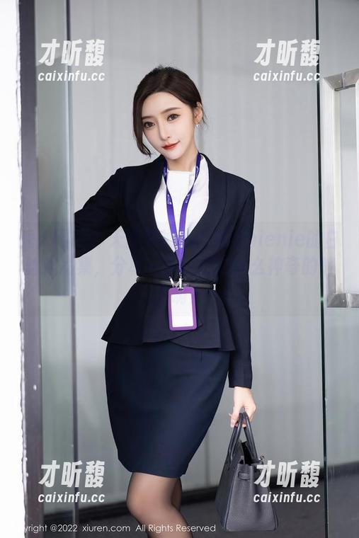 秀人网 - 今天就来瞧瞧小薯条nienie的白丝作品集，分享一下：这是什么神奇的魅力啊？