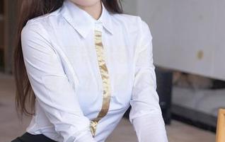 秀人网 – 李七喜带你领略丝袜合集：腿的诱惑才刚刚开始！