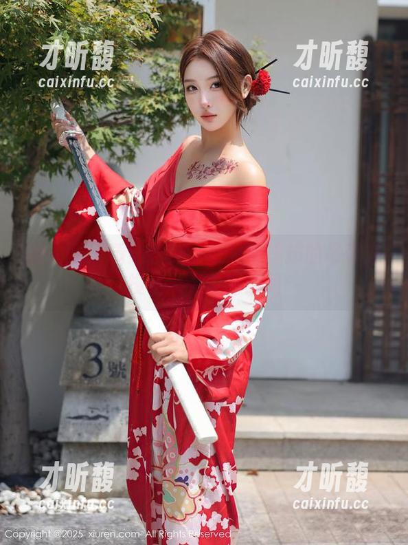 秀人网-林煊煊 秀人网 - 精选图库全景:林煊煊的吊带穿梭在晨光中的瞬间