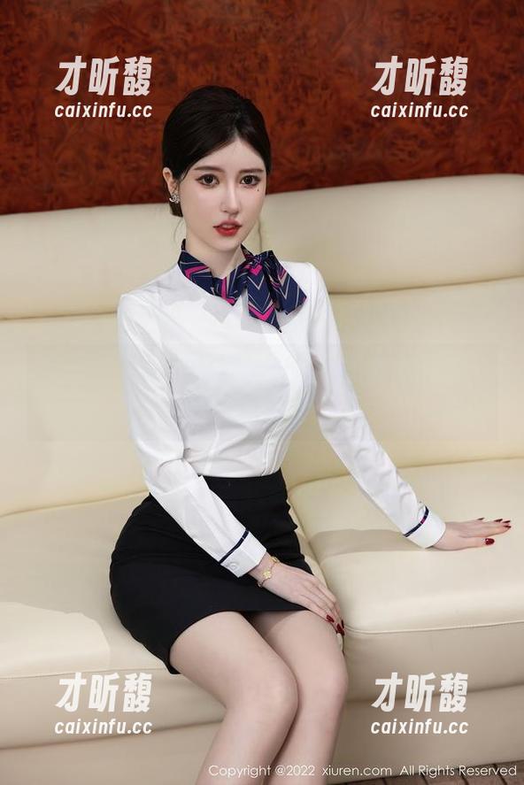 秀人网-白兔西希 秀人网 - 让白兔西希的豹纹图库给你的审美来点冲击!