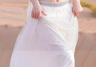 秀人网 – 精选谢小葱图包：看她如何用网袜征服整个家的风格，真是个妙人！